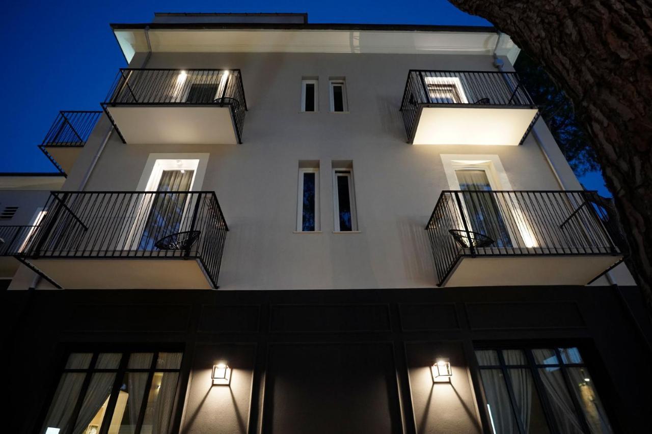 Hotel Vagabond リッチョーネ エクステリア 写真